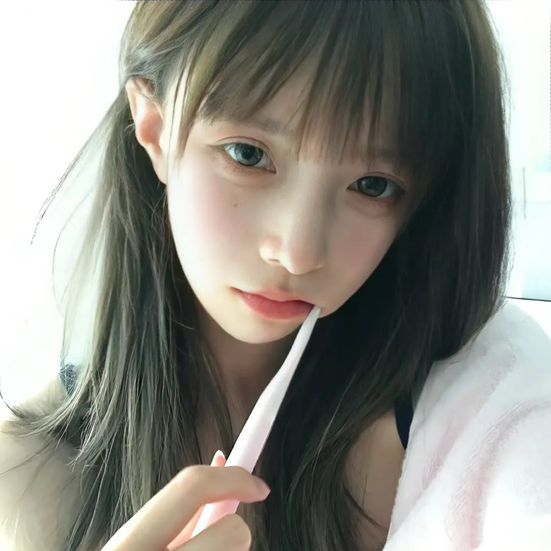 弱比少男闯女校